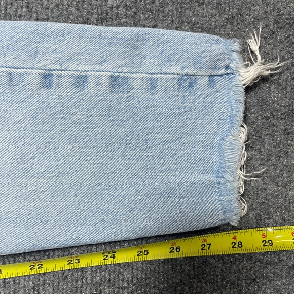 Levis 501 S Skinny Jeans Womens 28x28 Blue Light Wash Denim Frayed 0896 - Picture 9 of 12